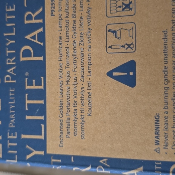 Enchanted Golden leaves votive hurricane from partylite - Picture 4 of 9